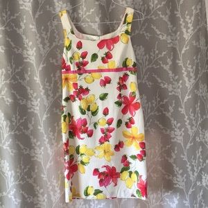 Summer dress pencil line in white pink yellow.